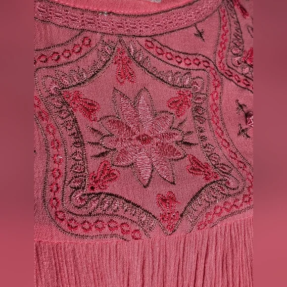 Democracy Embroidered Cold Shoulder Blouse, Women's Plus Size 1X - Picture 4 of 8